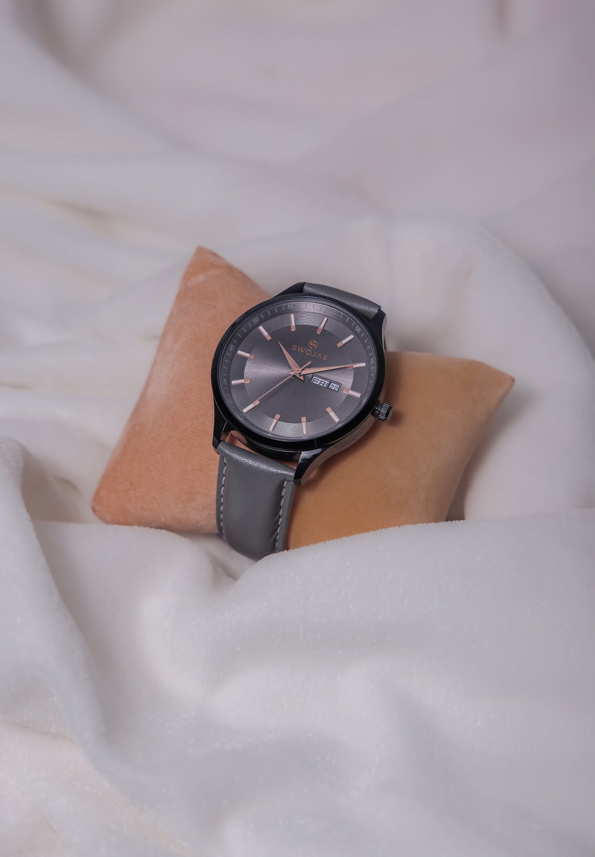 Mountain Black - Grey Dial