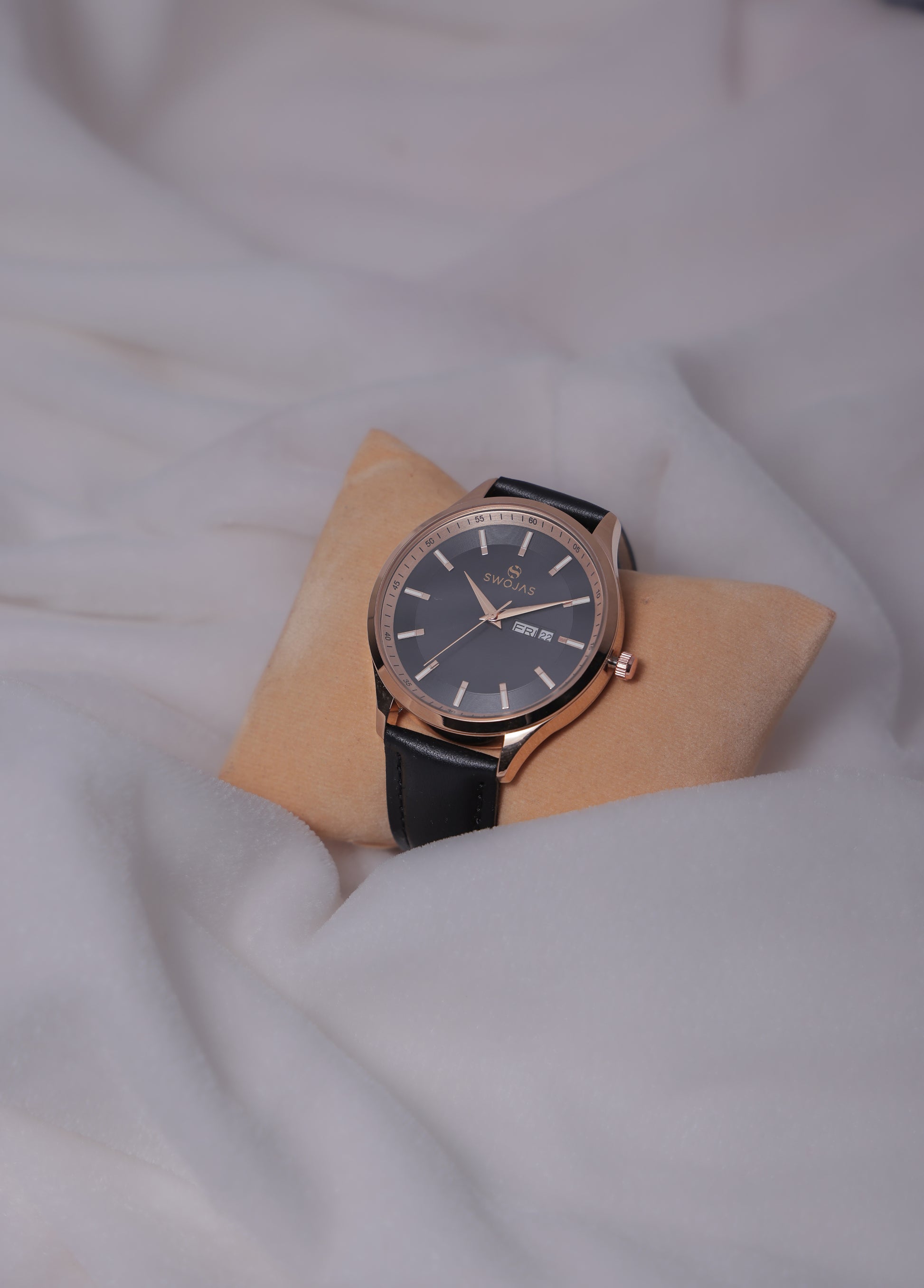 Mountain Rose - Black Dial Rose Ring
